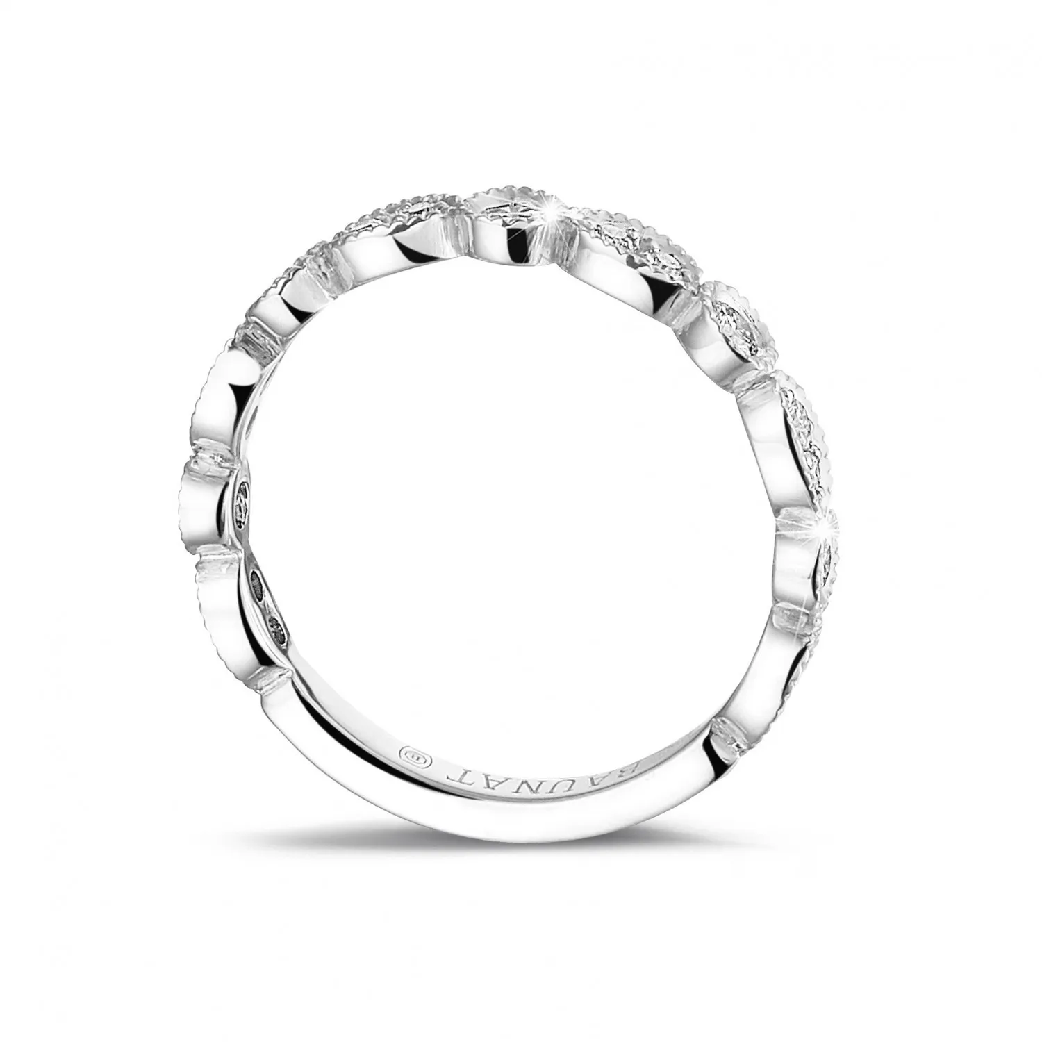 0.30 quilates alianza de combinación de diamantes en oro blanco con diseño de marquesa 