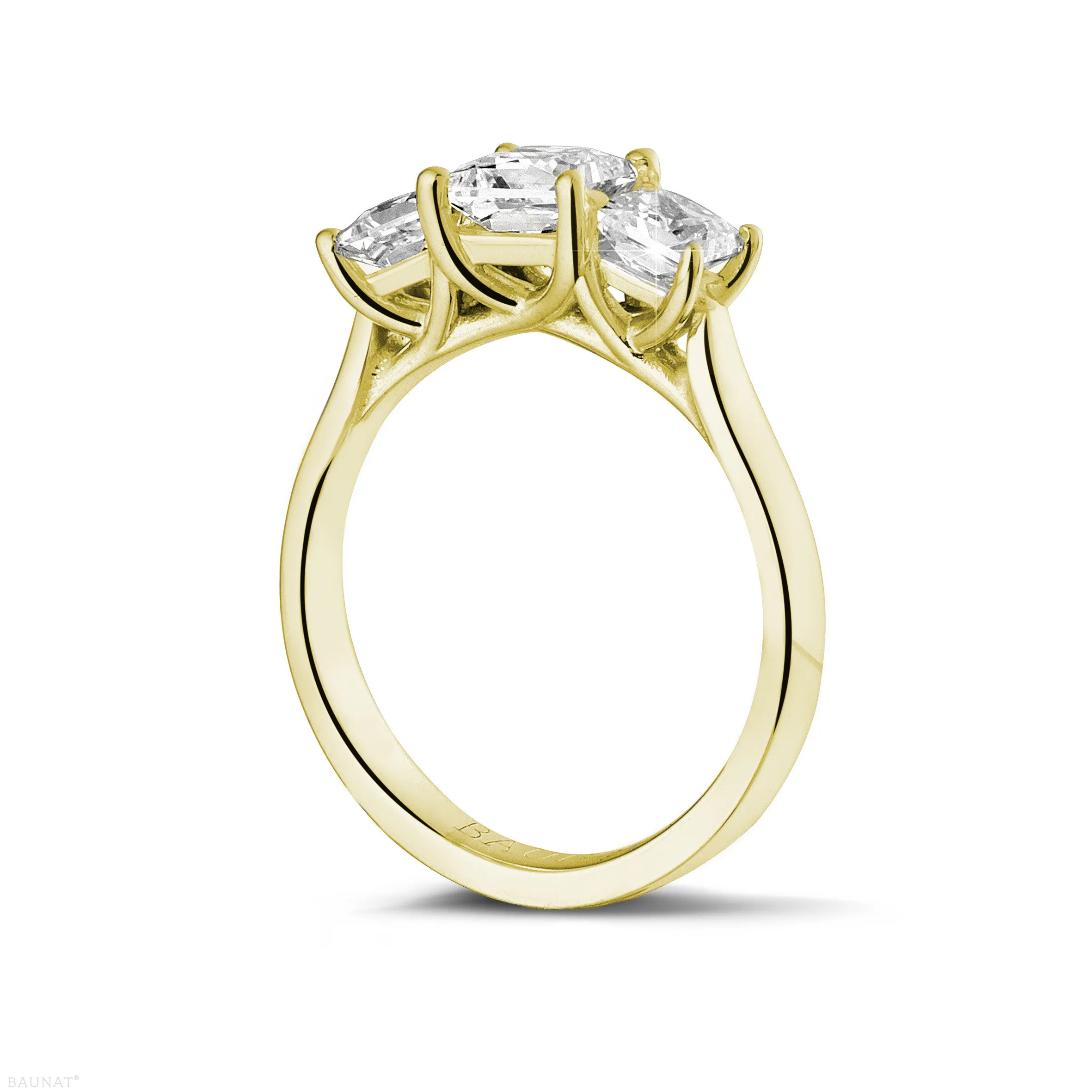 1.50 quilates anillo trilogía en oro amarillo con diamantes talla princesa 