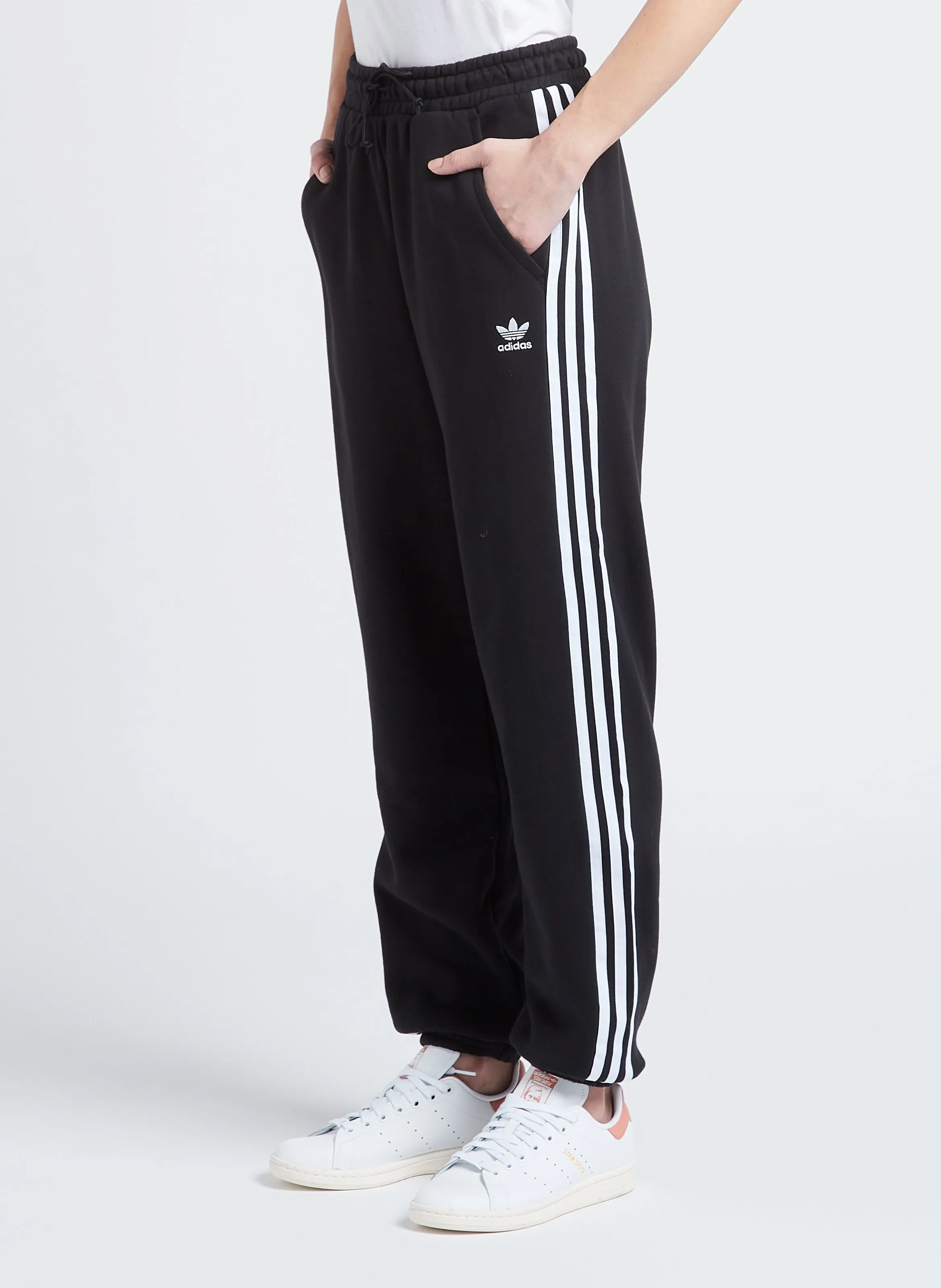ADIDAS Pantalón de jogging de algodón recto en negro