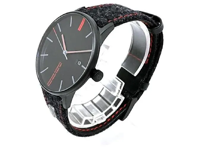 & Other Stories Reloj automático Junghans Black Forest Edition en excelente estado Negro 