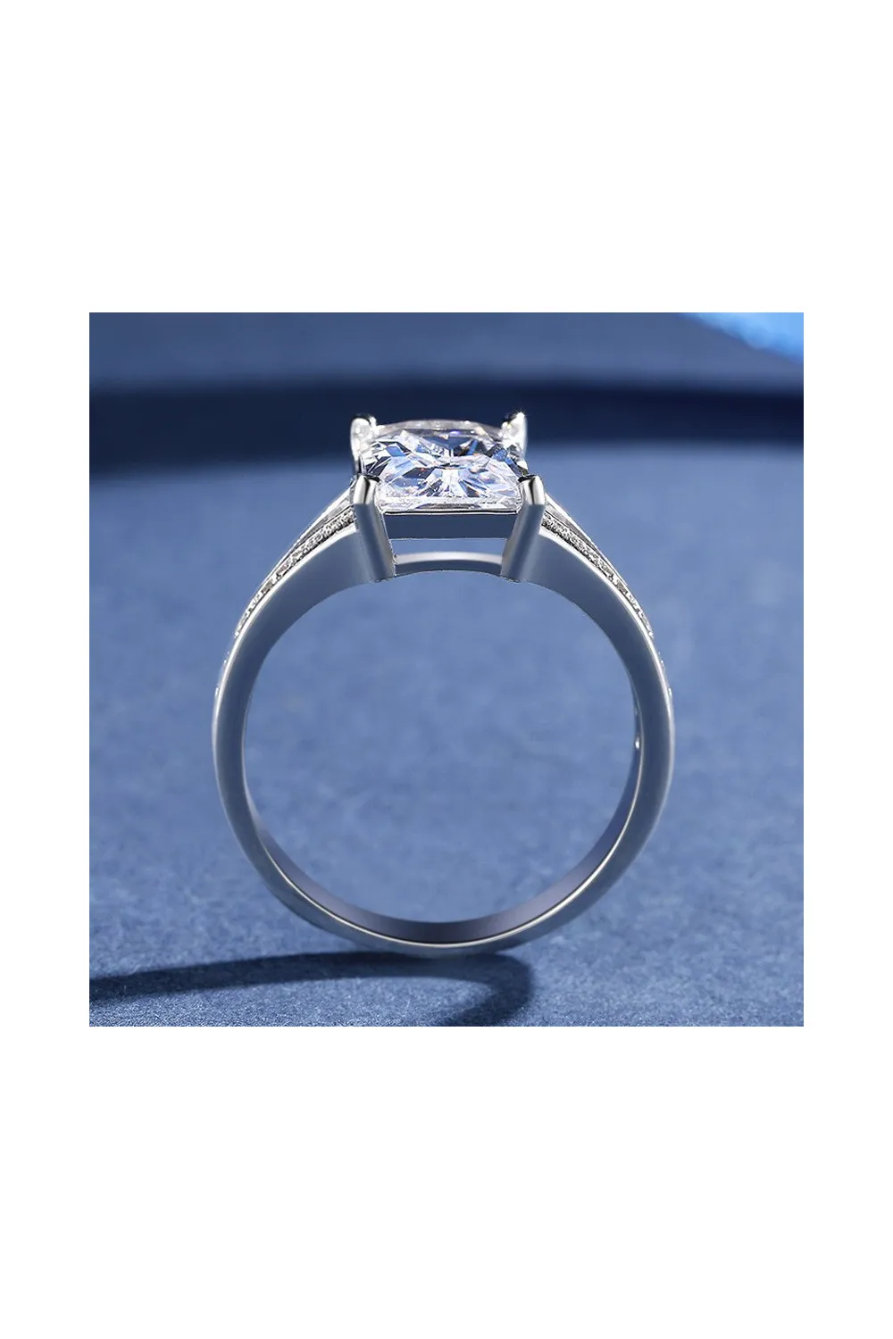 Anillo de junio