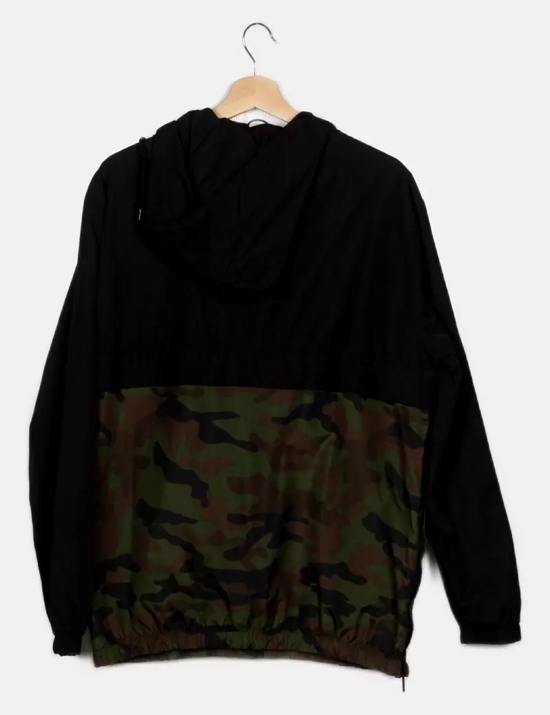 Bershka Impermeable