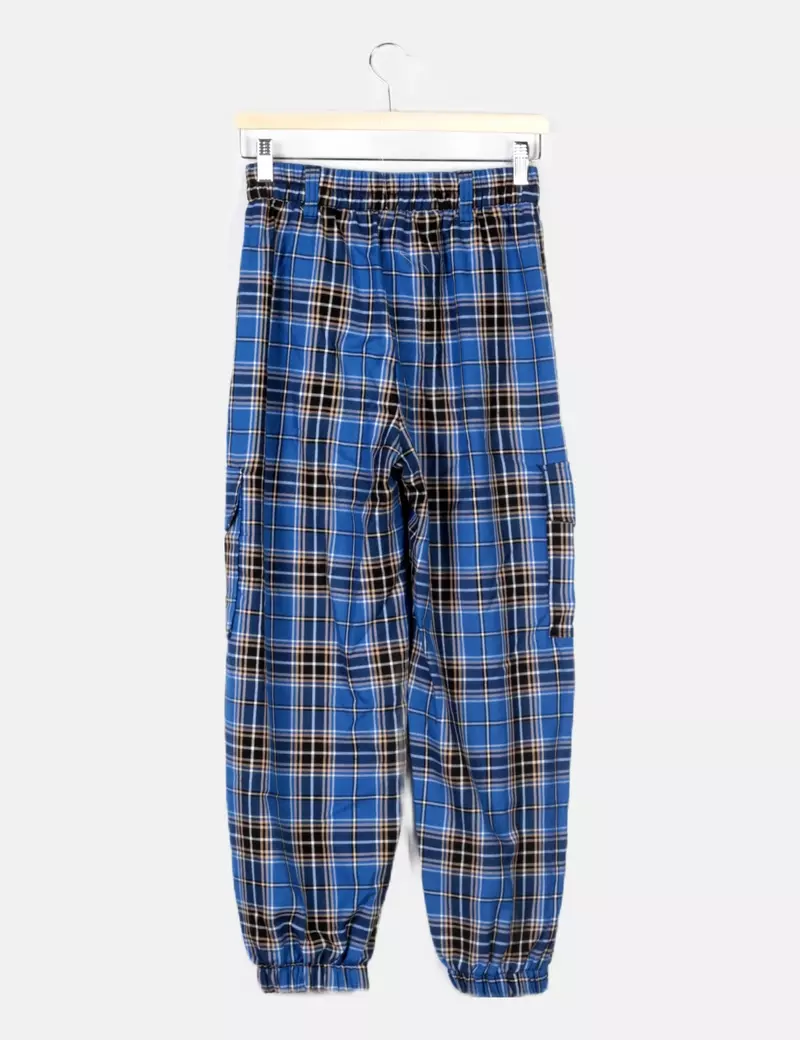 Bershka Pantalón multicolor cuadros