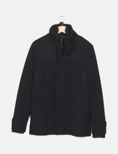 Bershka Parka negra básica