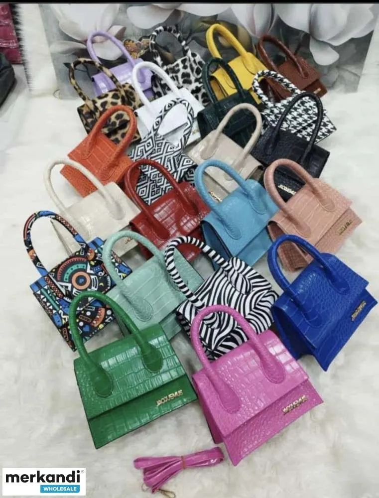 Bolsos de mujer con un toque de moda y excelente mano de obra disponibles para la venta al por mayor.