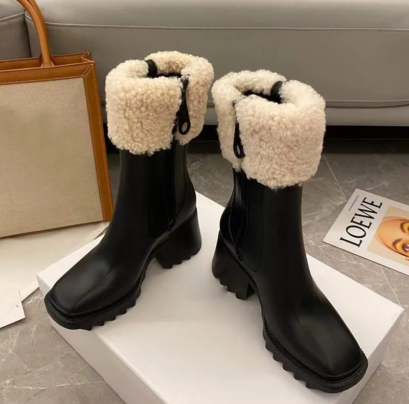 Botas de PVC Betty para mujer Tacones altos de piel Beeled Bota de lluvia alta hasta la rodilla Suelas de goma impermeables Well