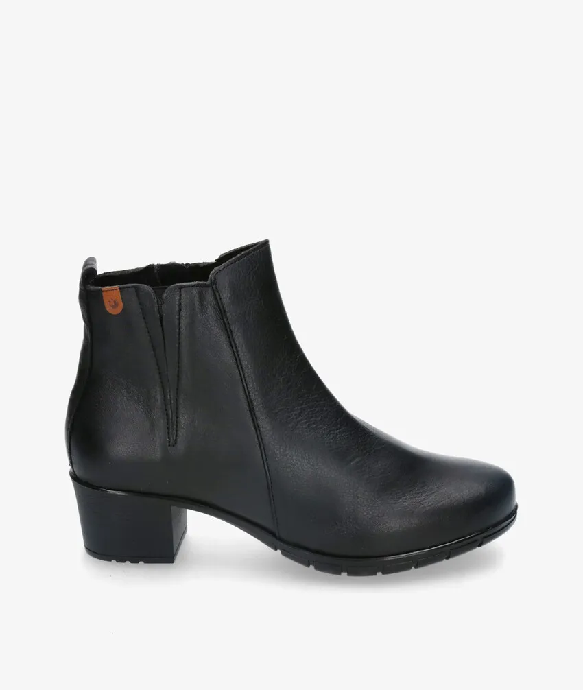 BOTIN VALERIA’S 9544 NEGRO