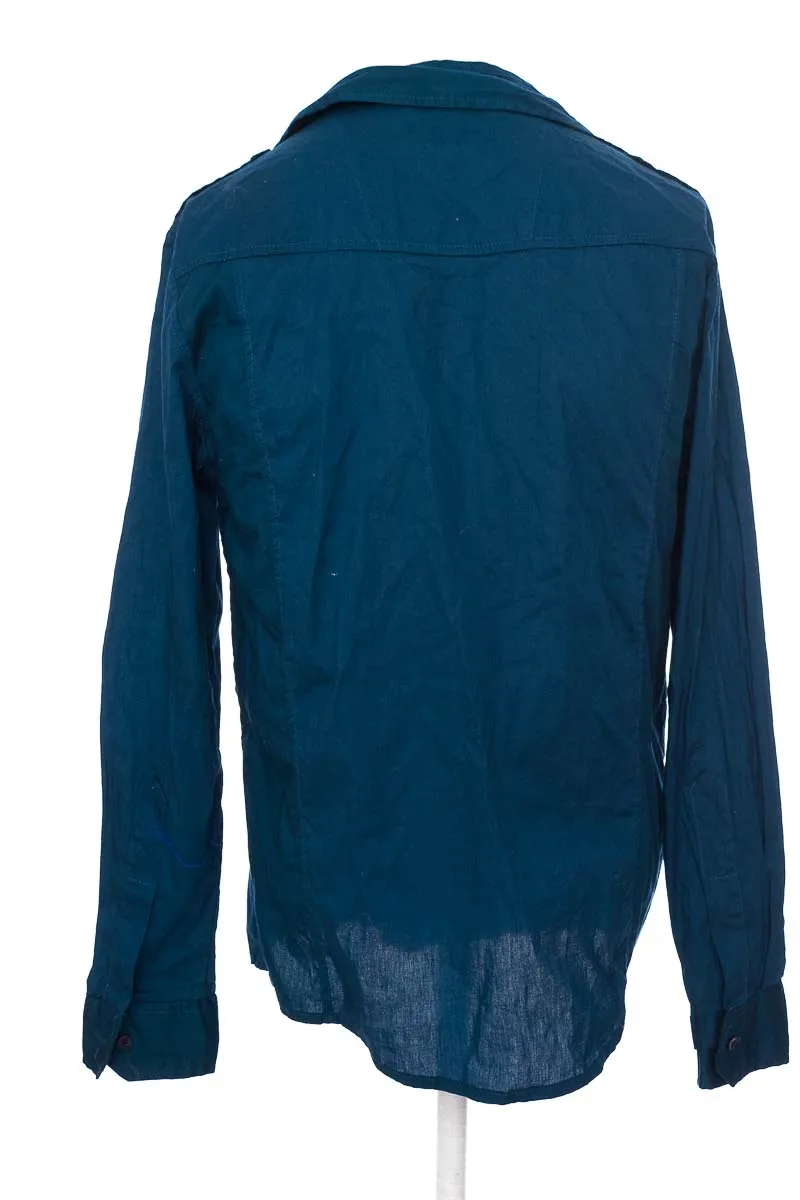 CAMISA COLOR AZUL  CANNADA