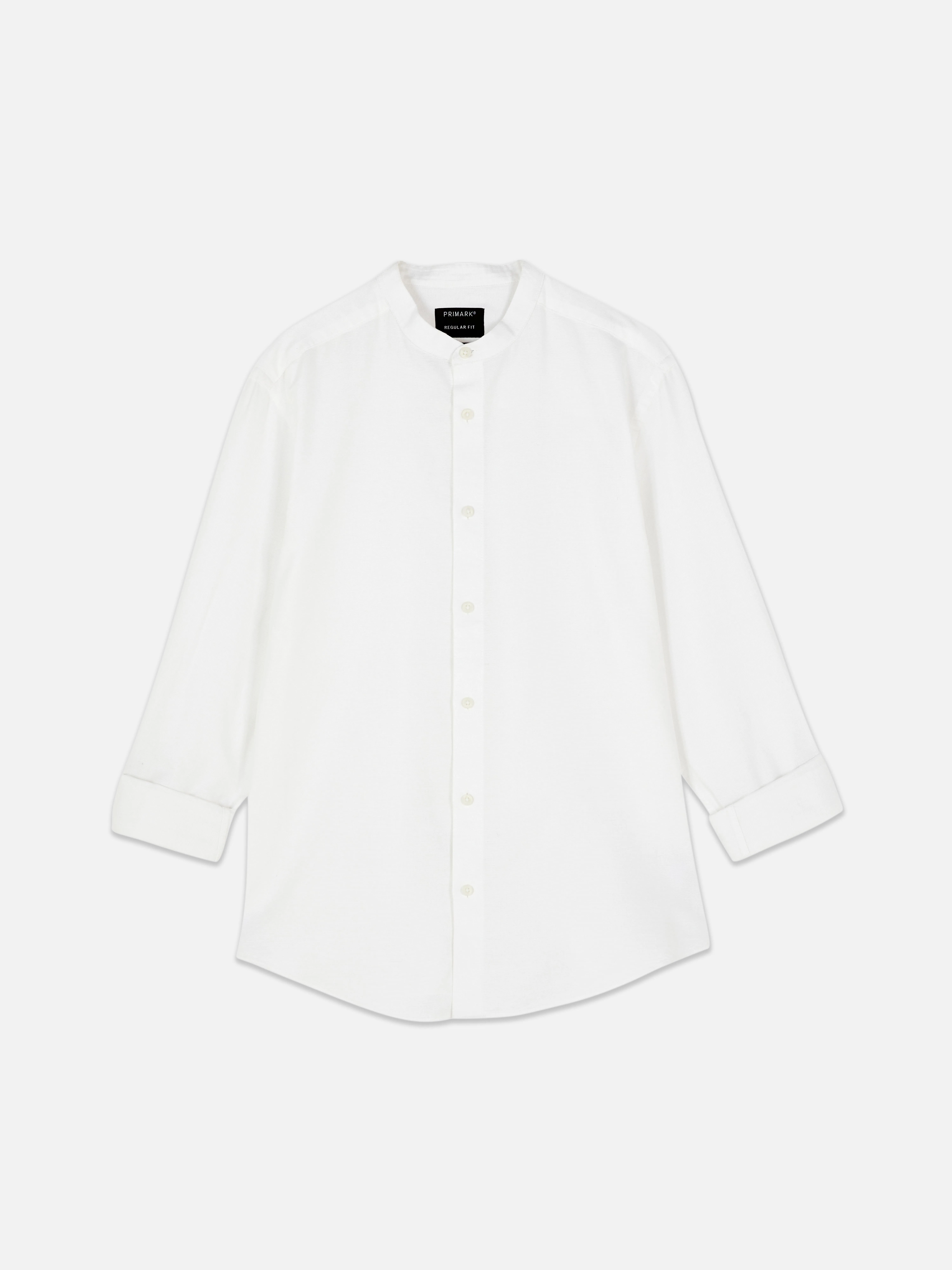 Camisa de mangas enrolladas con botones
