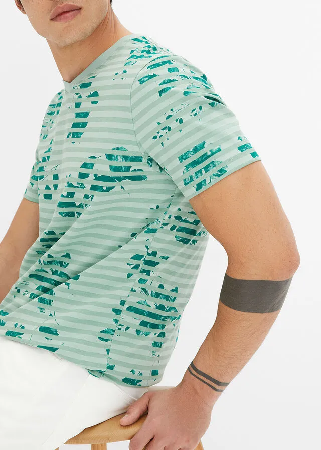 Camiseta con escote en V Verde de rayas horizontales