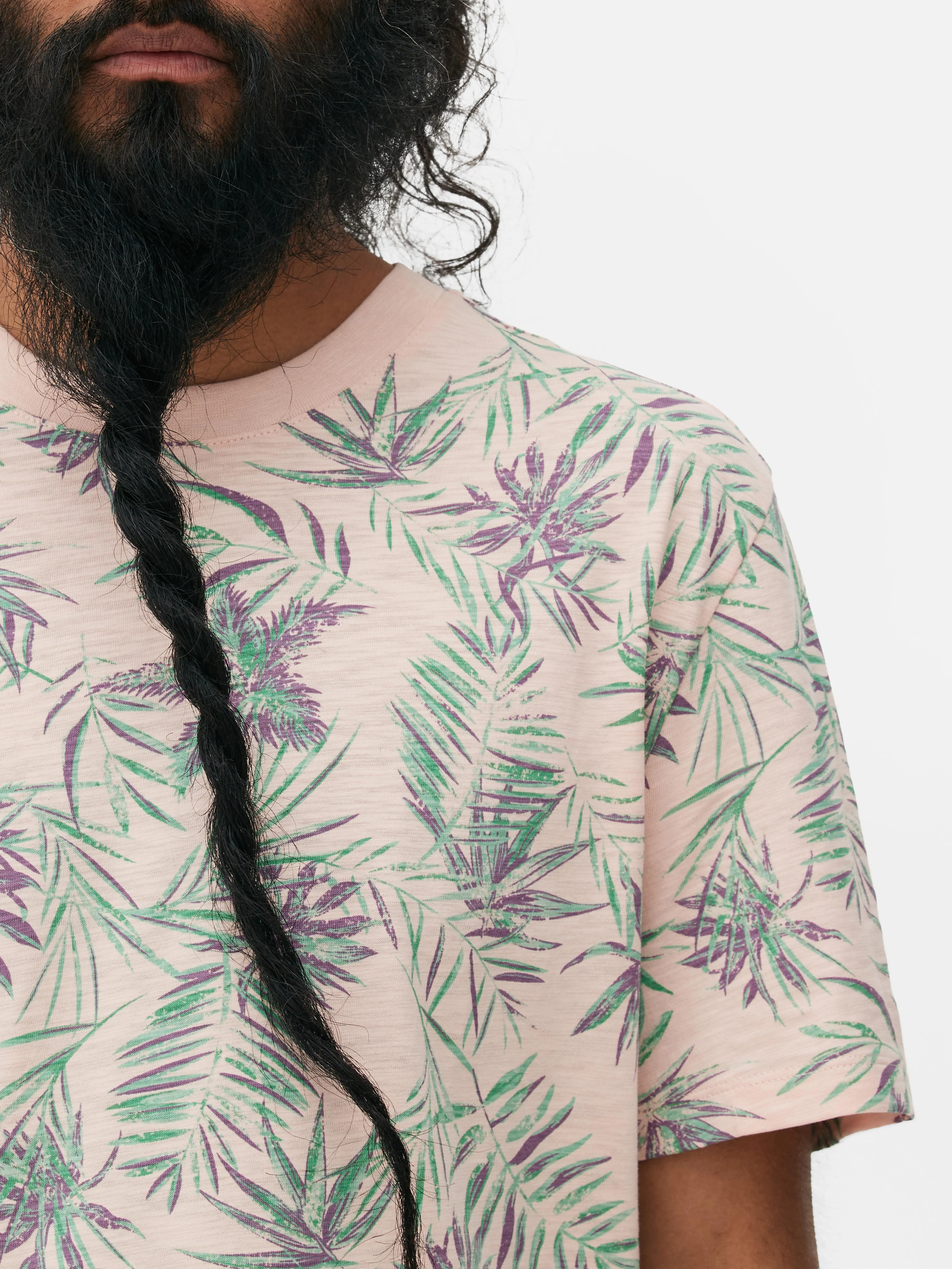 Camiseta con estampado botánico integral