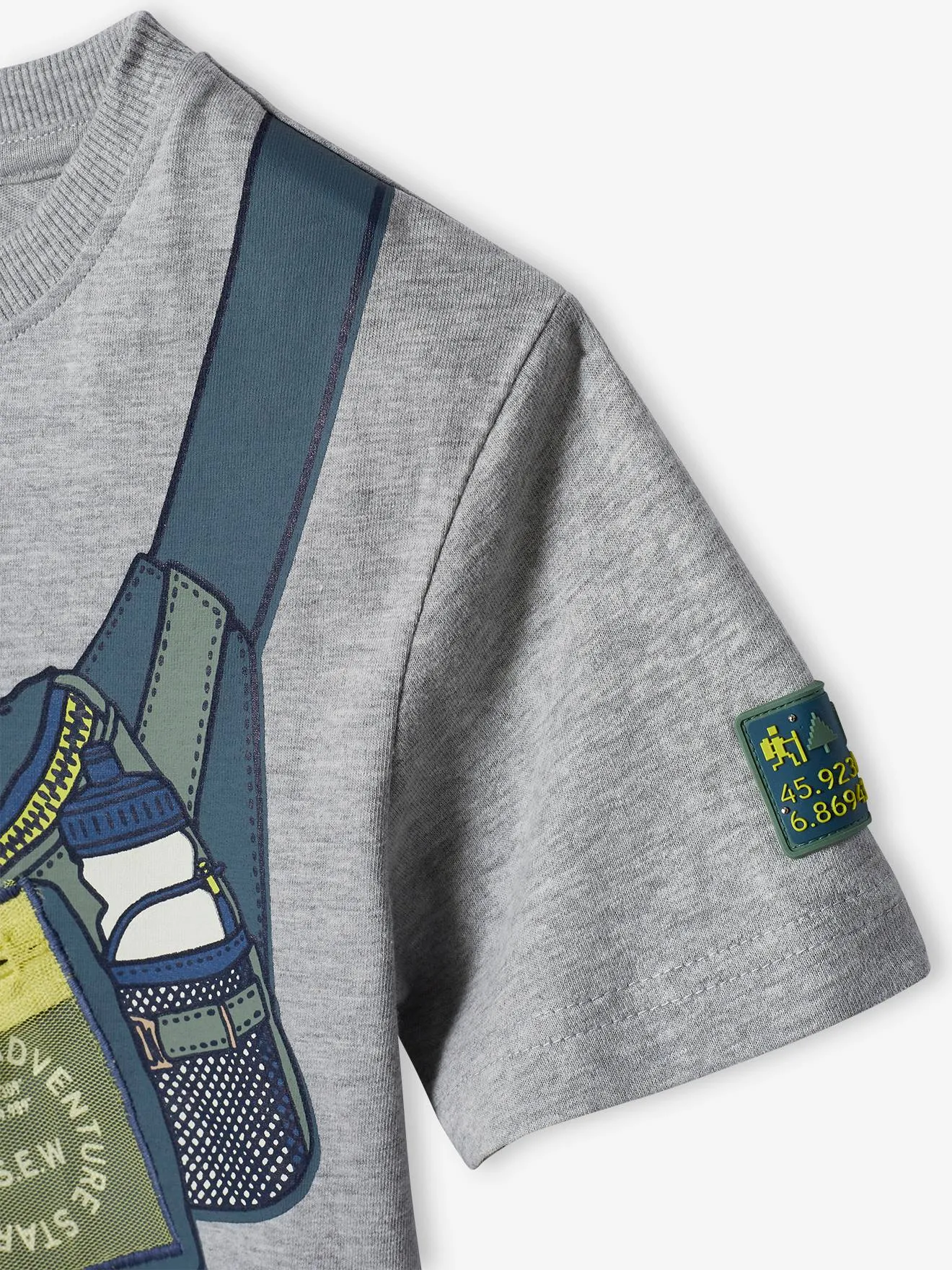 Camiseta con motivo de riñonera, efecto óptico y bolsillo con cremallera para niño