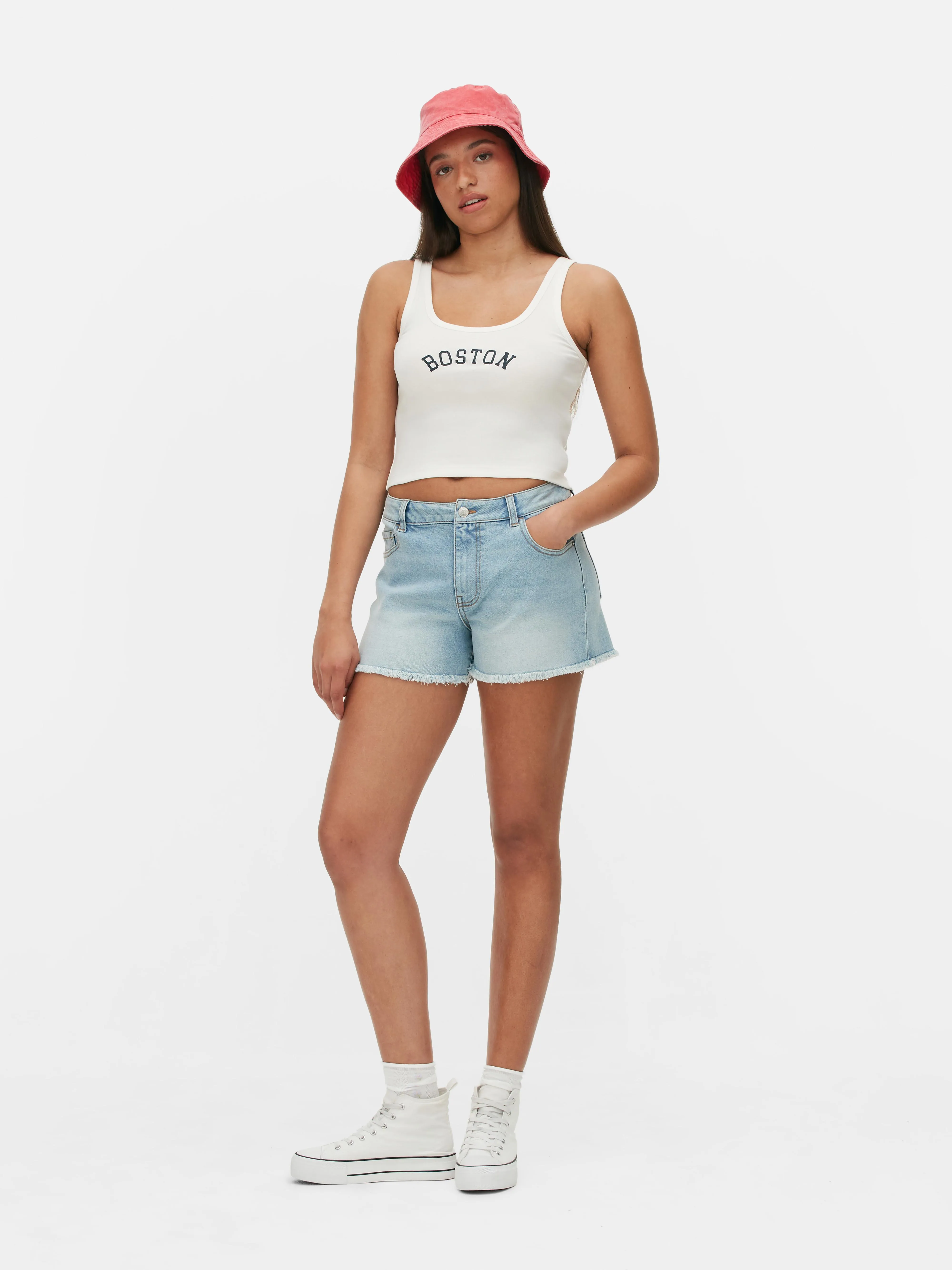 Camiseta corta sin mangas y escotada