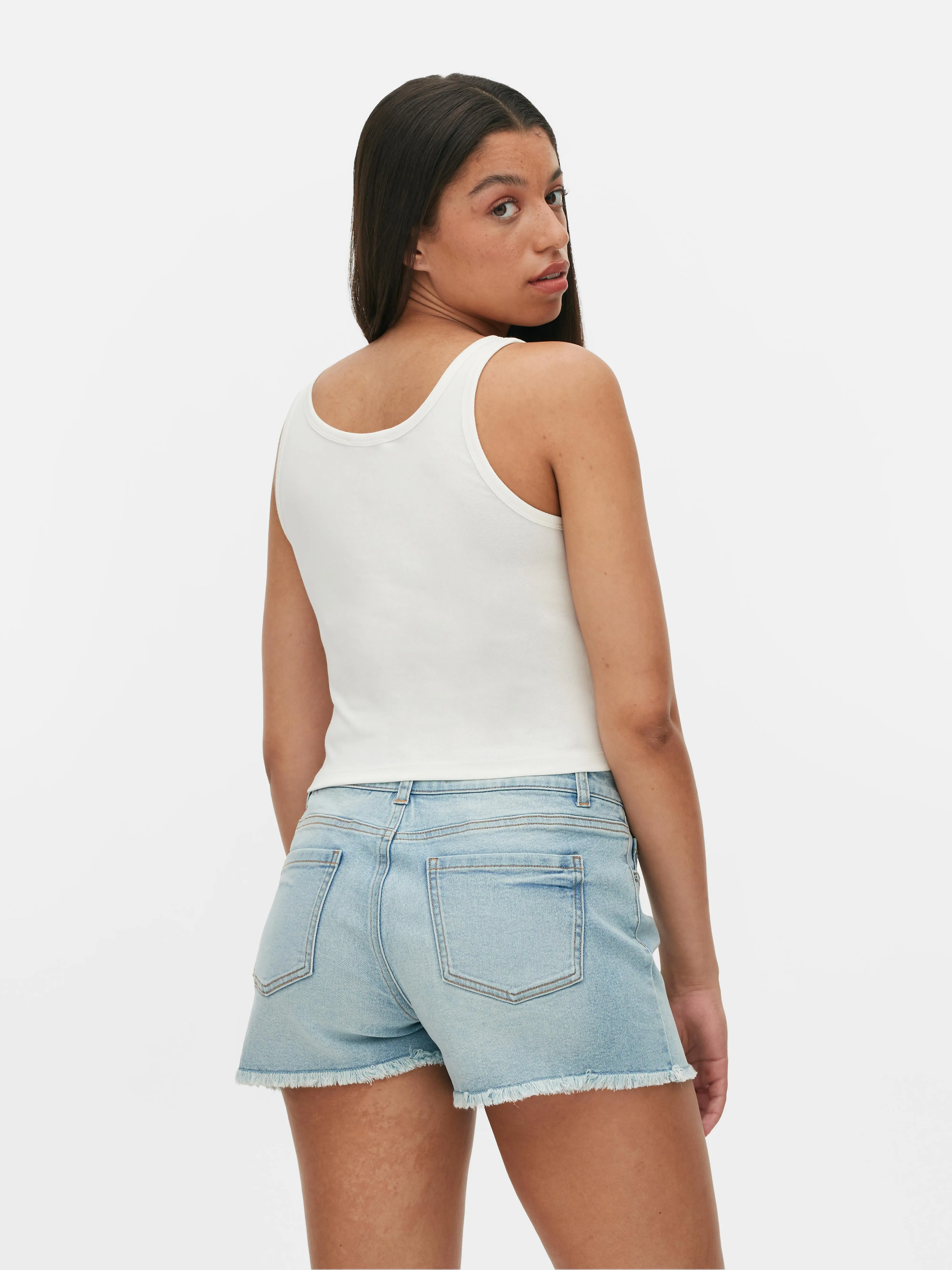 Camiseta corta sin mangas y escotada