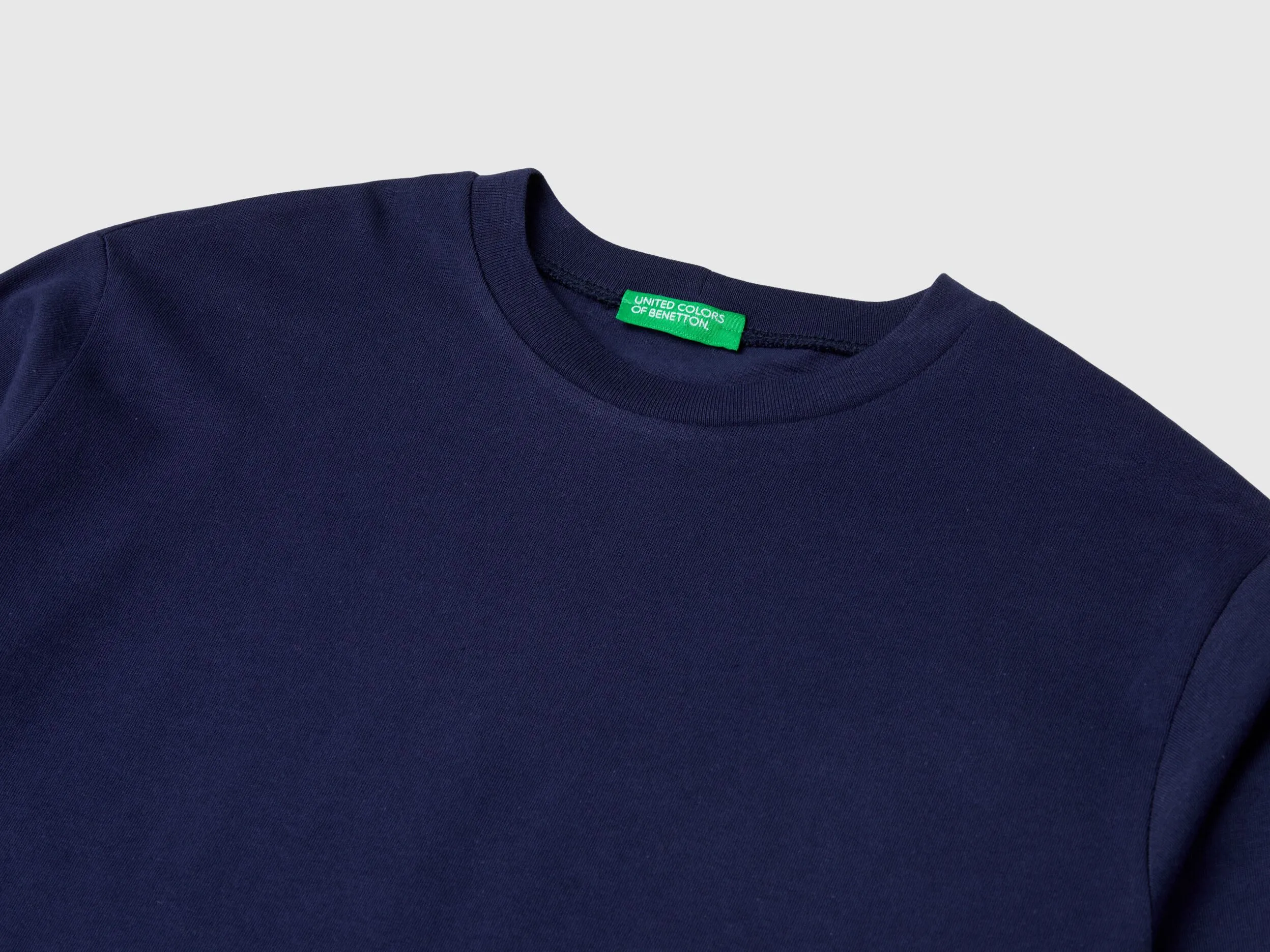 Camiseta de cuello redondo de 100 % algodón orgánico