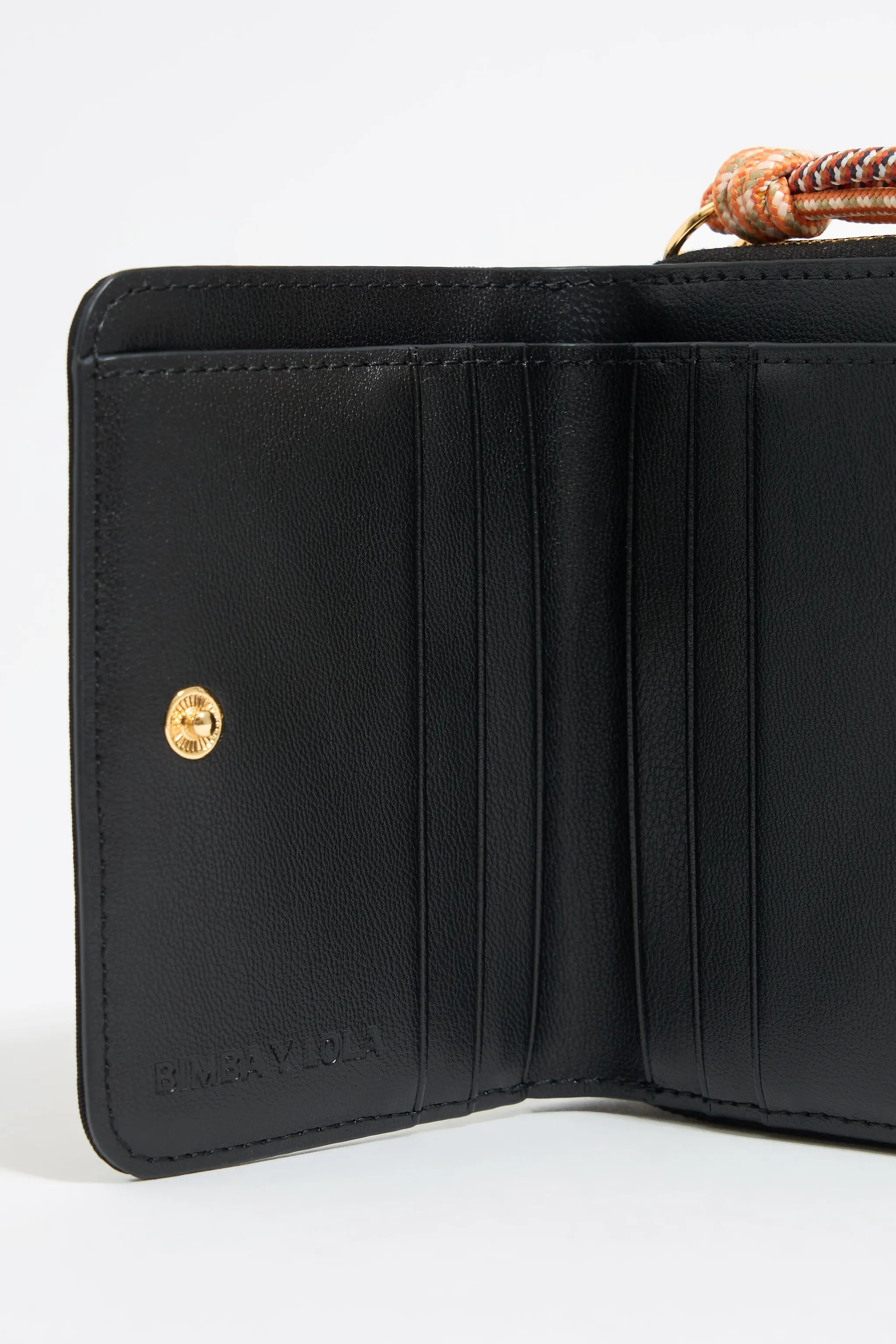 Cartera solapa nylon negra