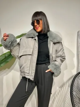 Cazadora Oversize Pelo MISCHA Gris Ceniza