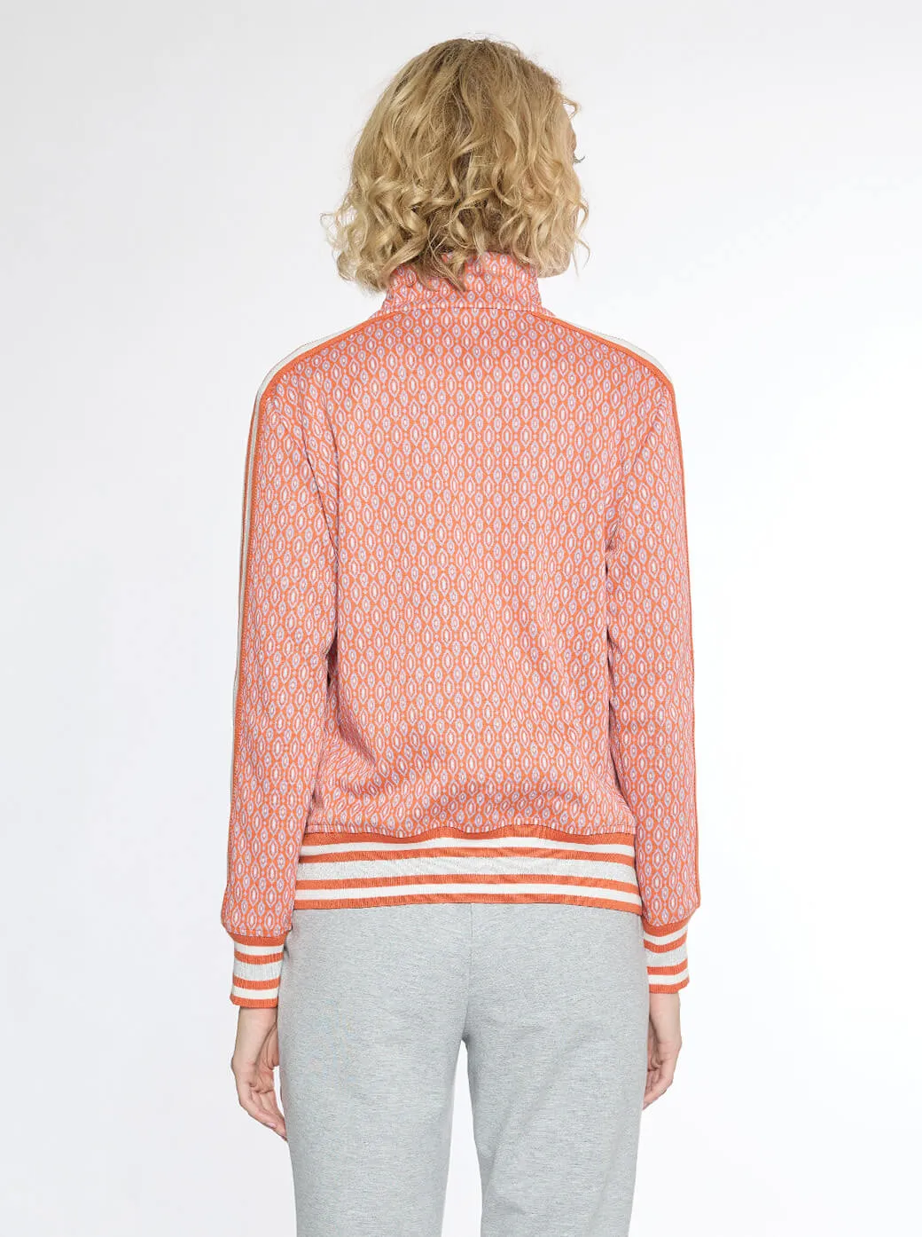 Chamarra Salmon estampada Comfort