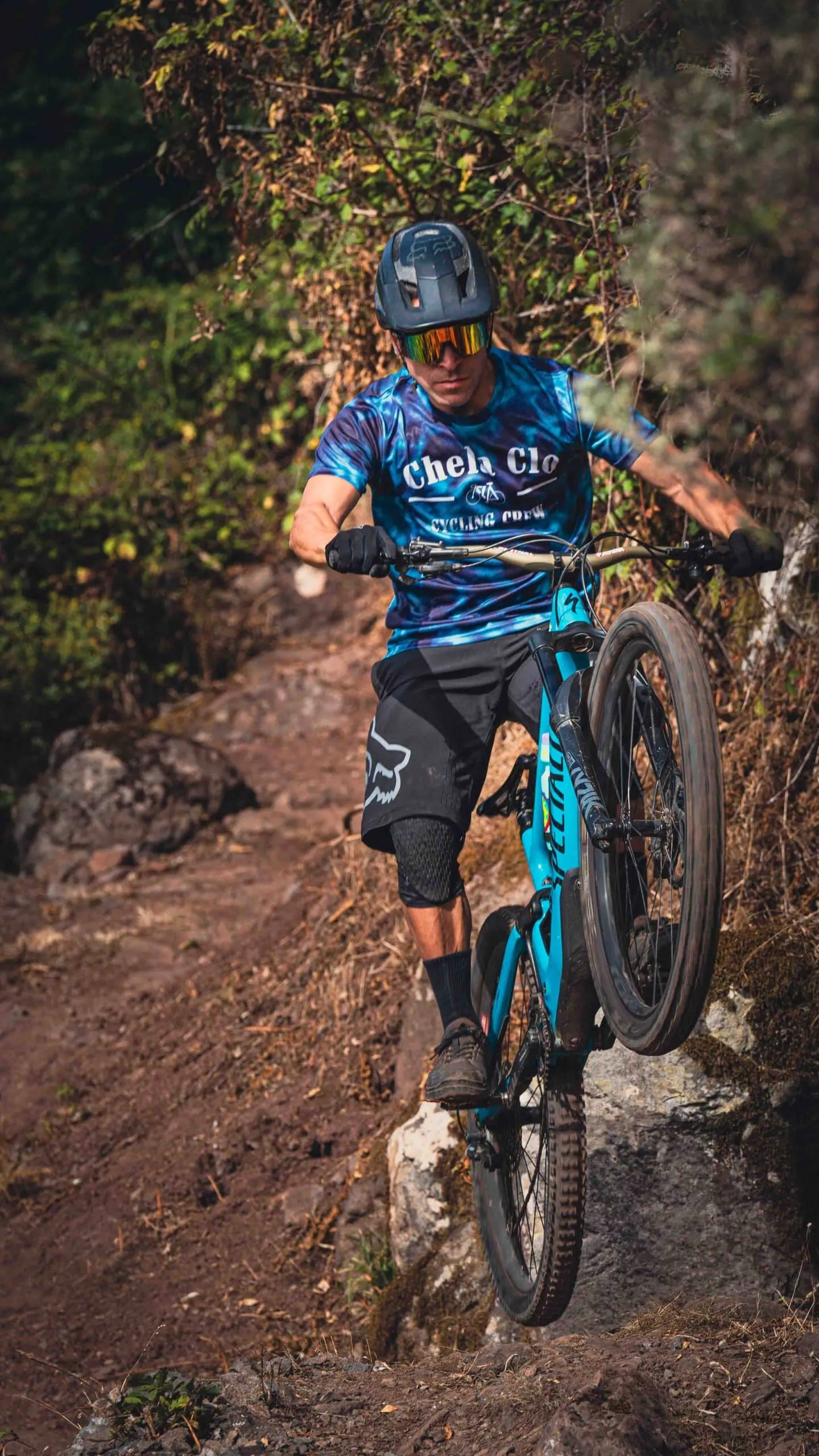 Chela Clo – Camiseta Biker deep blue dye