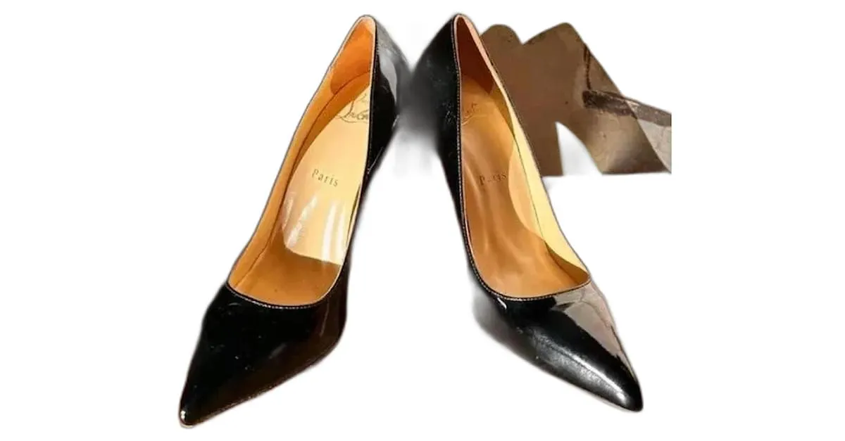 CHRISTIAN LOUBOUTIN Tacones So Kate de charol negro Talla 35IT 