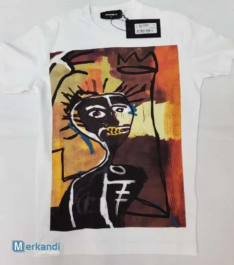 Desalmacenimiento de camisetas DSQUARED