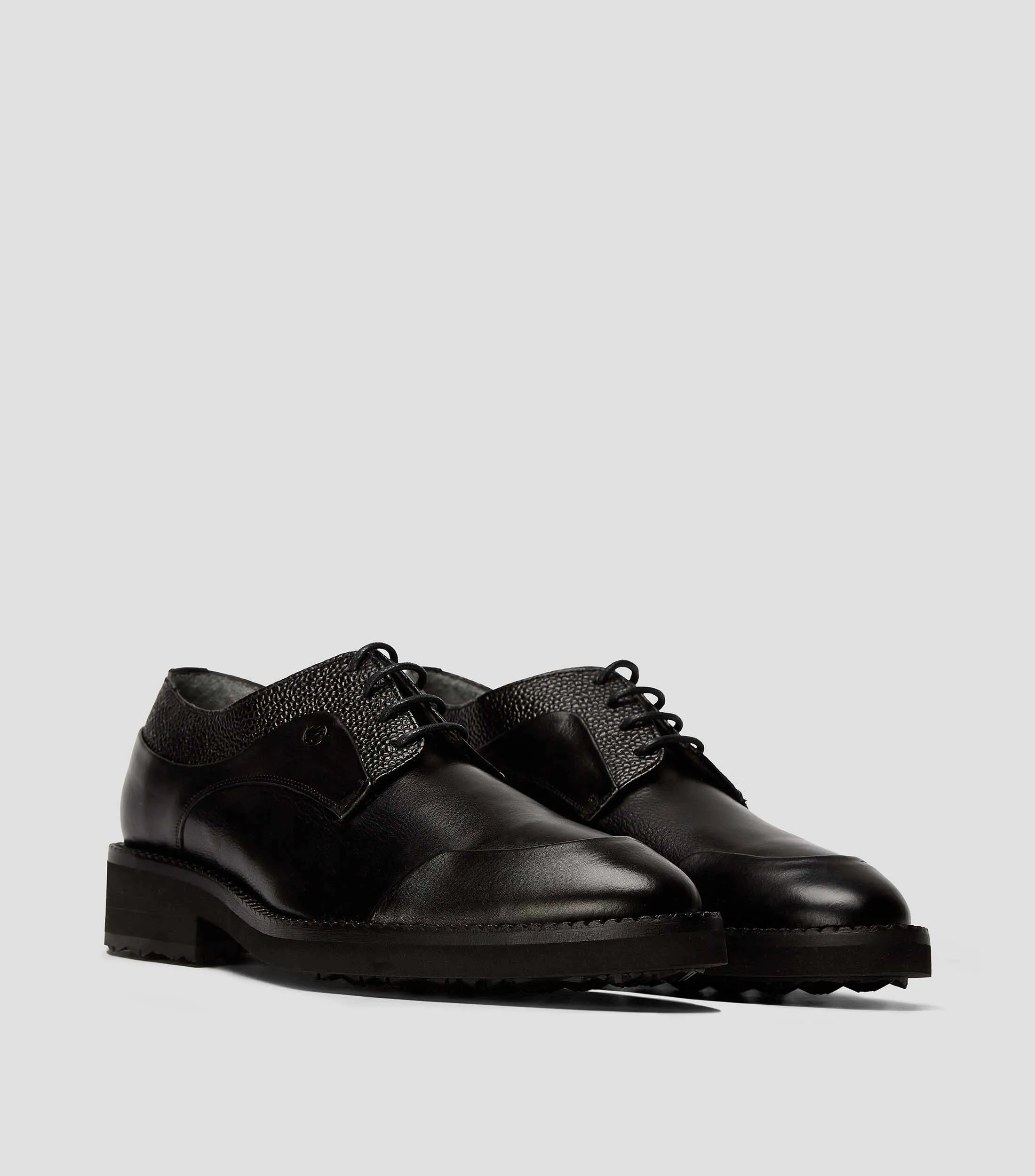 Franco Cuadra Zapatos de Vestir Derby Negros en Piel Tacón Bajo Ancho Hombre