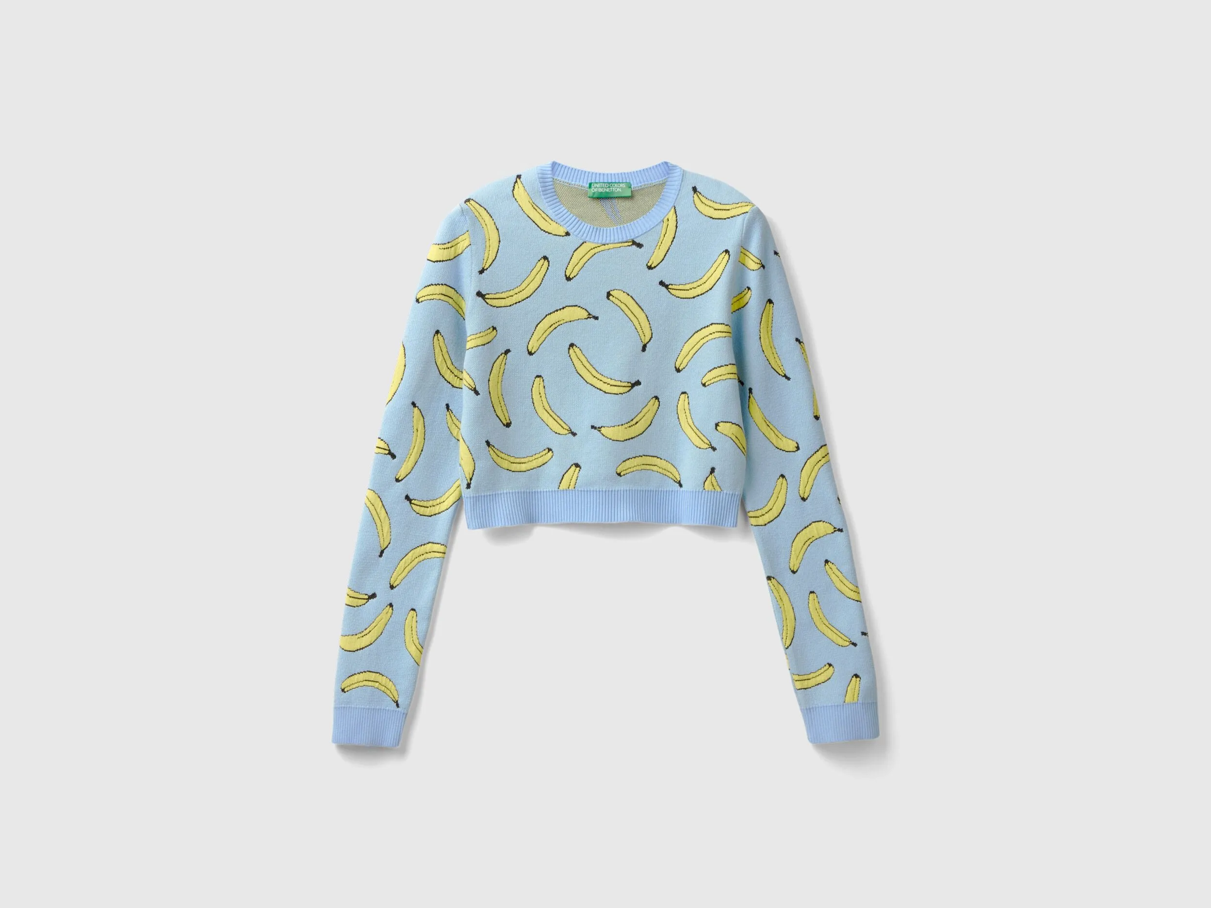 Jersey cropped celeste con estampado de plátanos