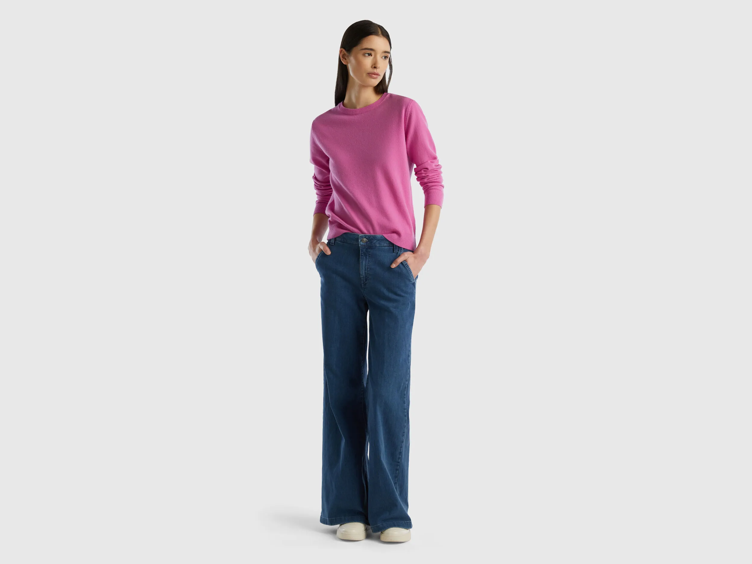 Jersey de cuello redondo rosa oscuro de lana merina