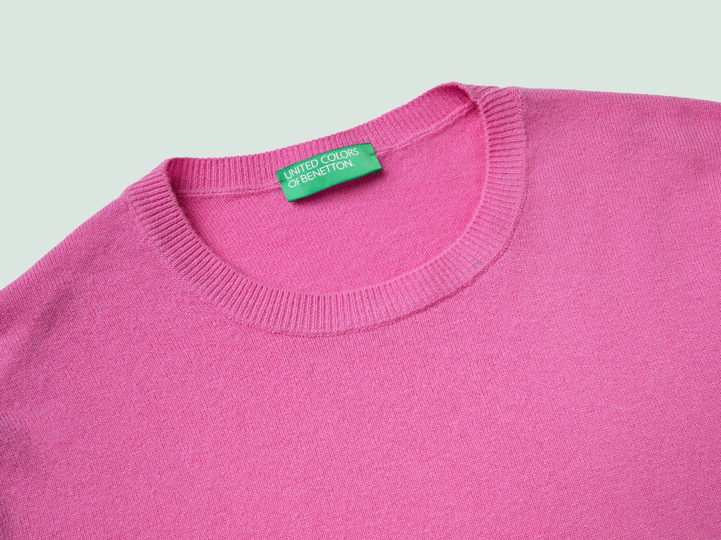 Jersey de cuello redondo rosa oscuro de lana merina