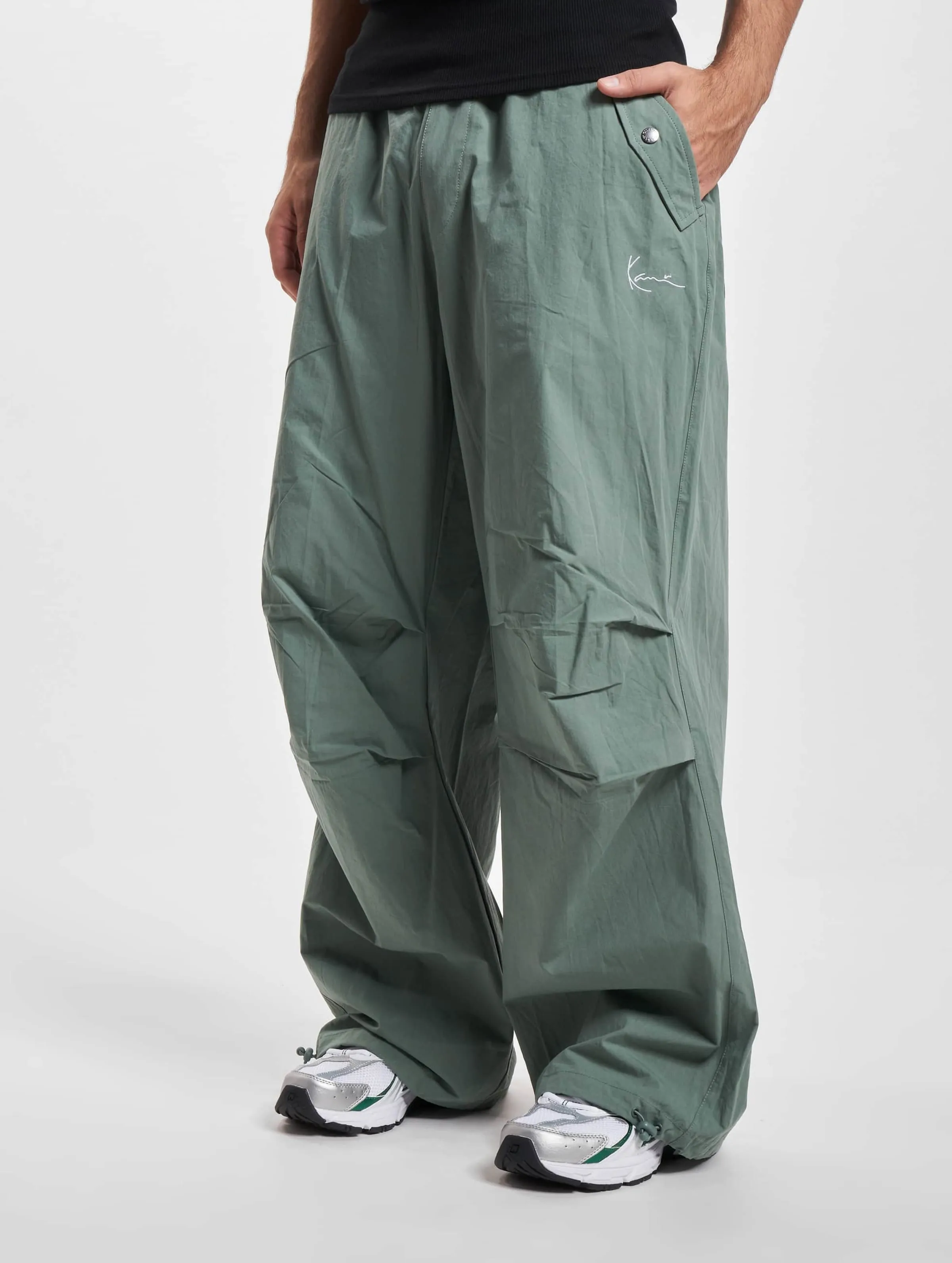 Karl Kani Small Signature Parachute