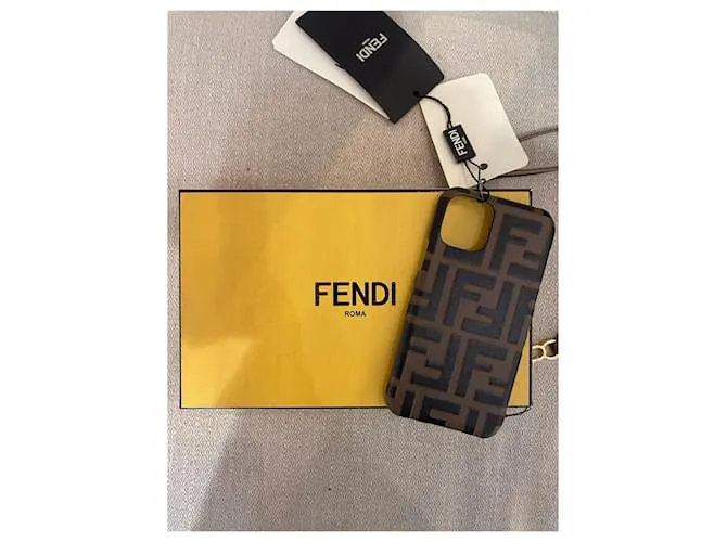 Monederos FENDI, carteras y estuches T.  cuero Castaño 