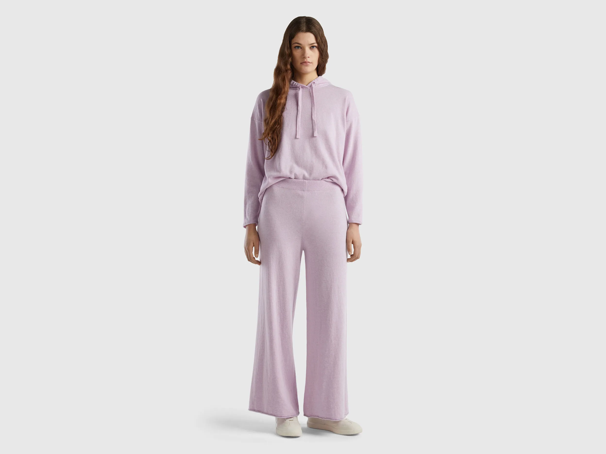 Pantalón amplio lila claro en mezcla de lana y cachemir