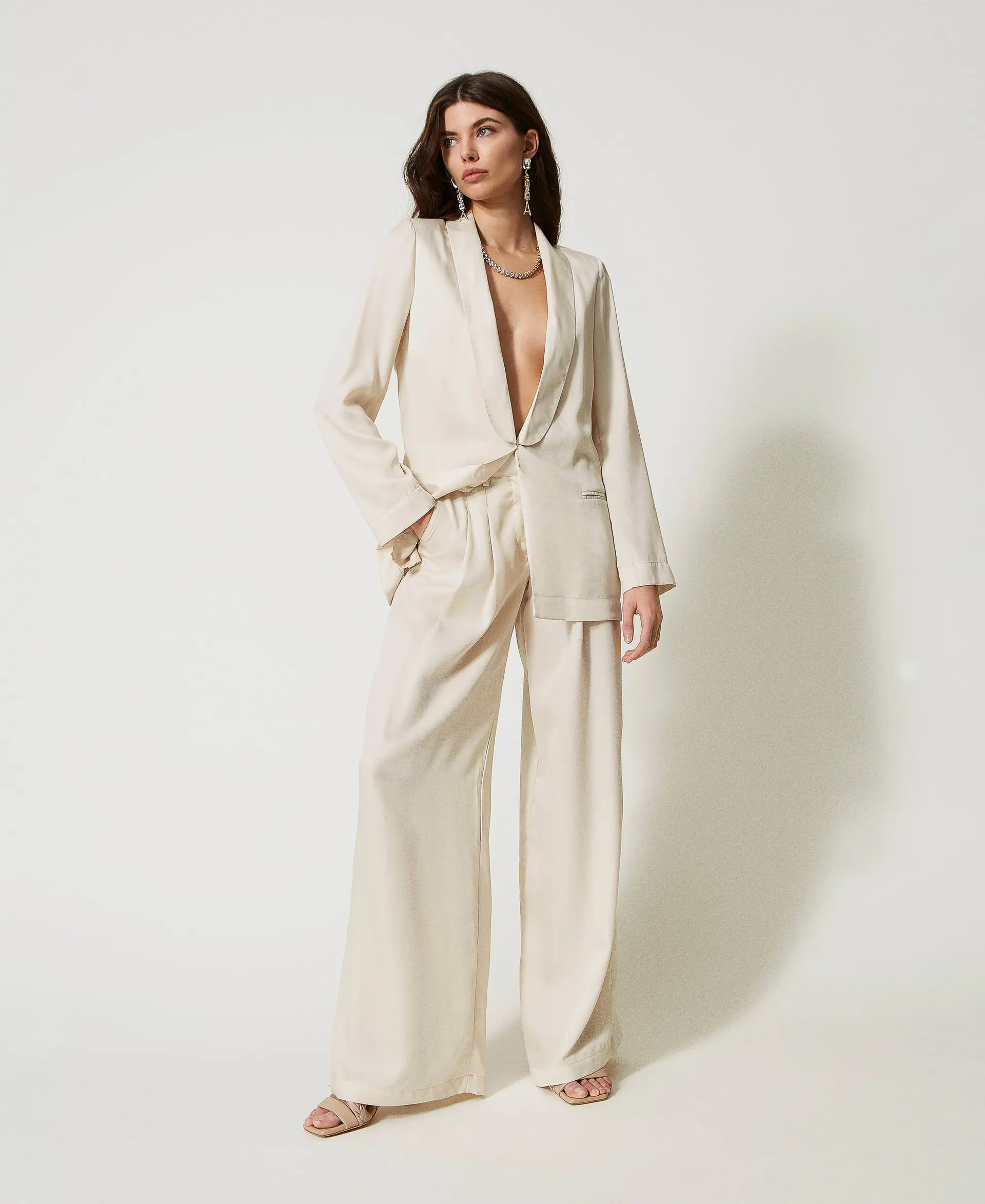Pantalón palazzo con pliegues