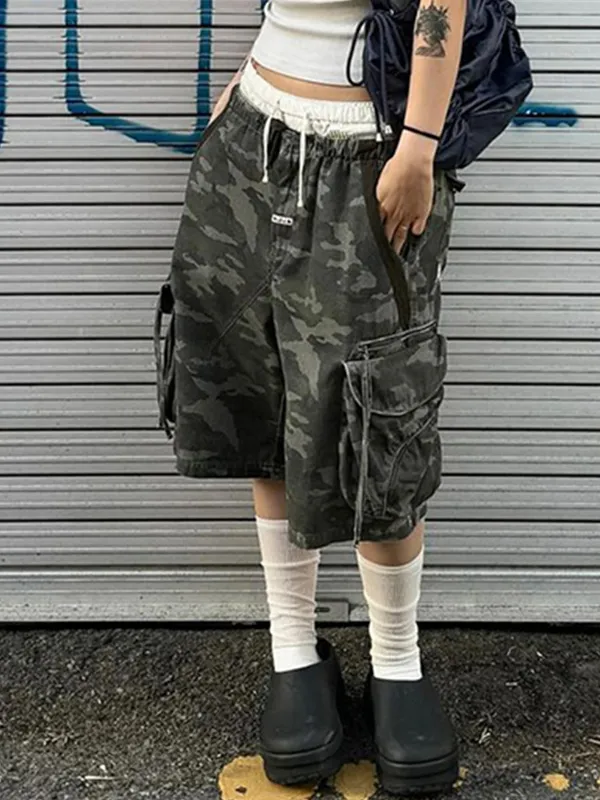 Pantalones cortos de mezclilla de camuflaje con bolsillo tridimensional retro americano