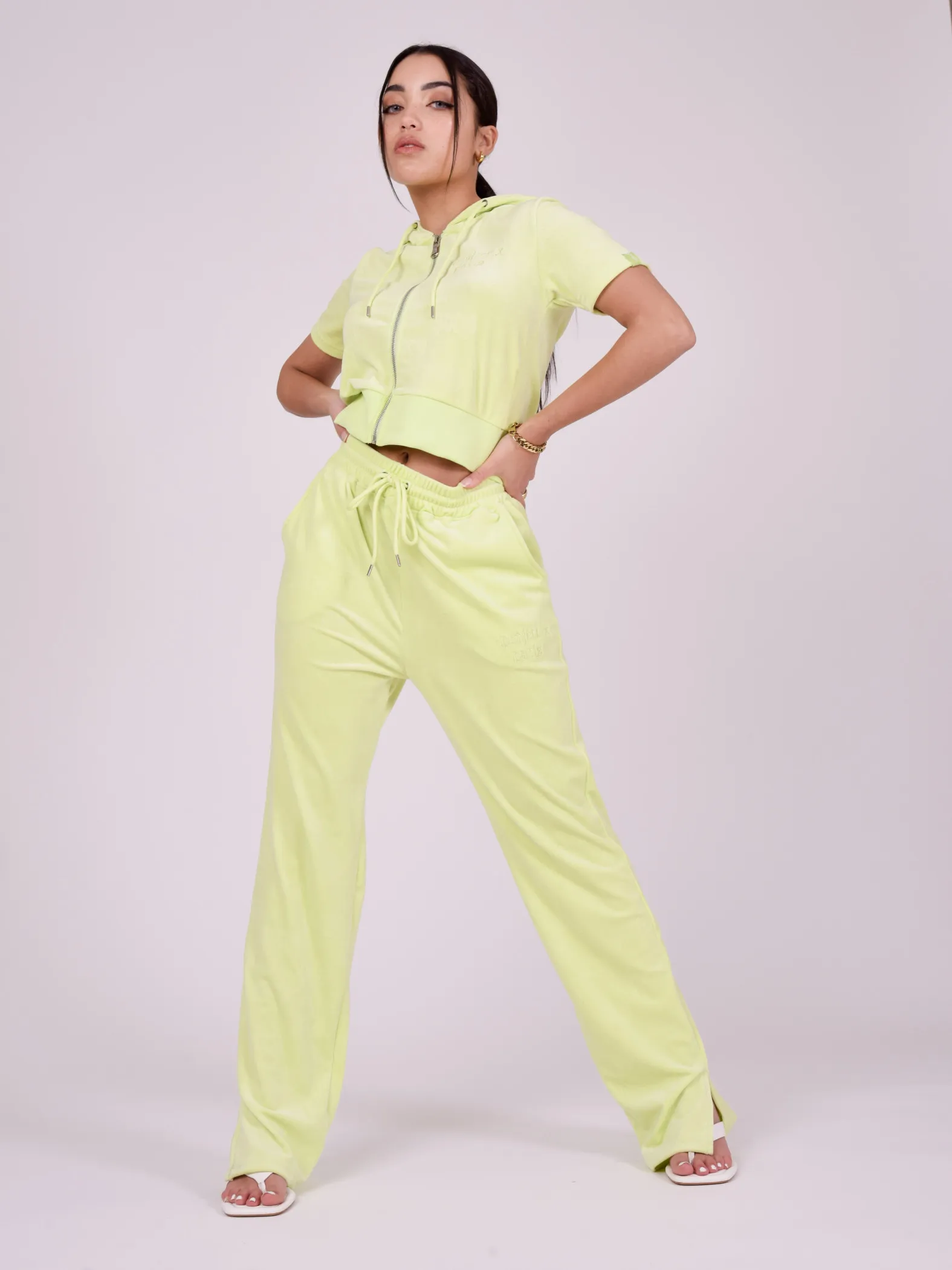 Pantalones holgados de terciopelo