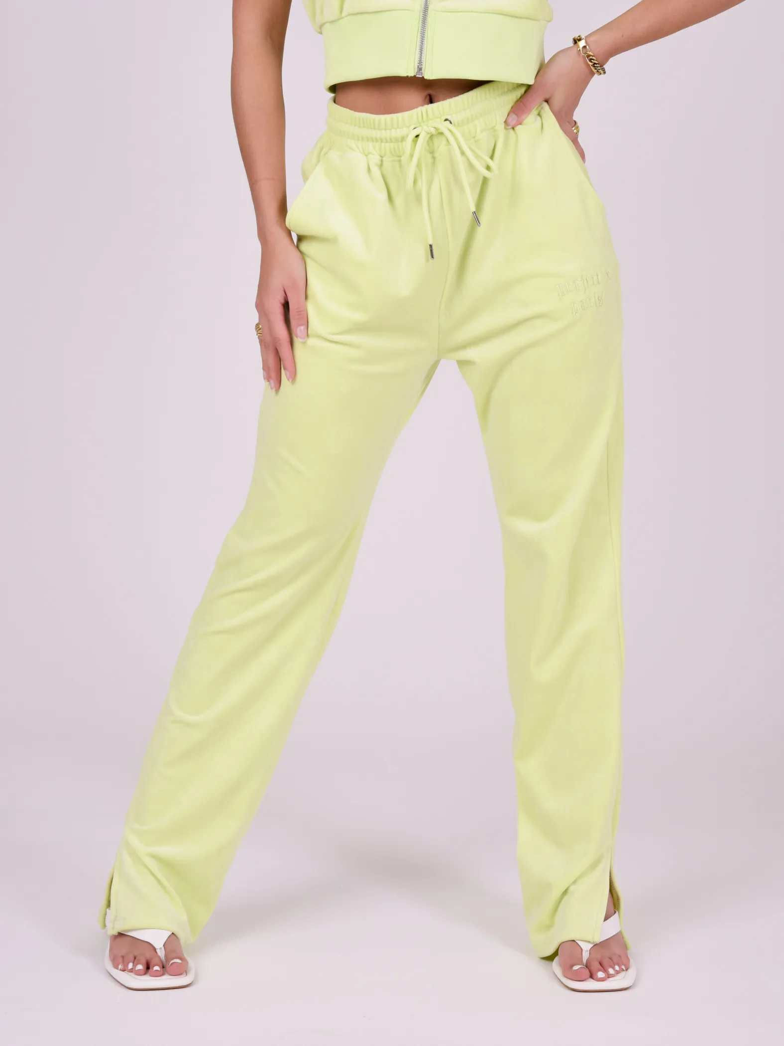 Pantalones holgados de terciopelo