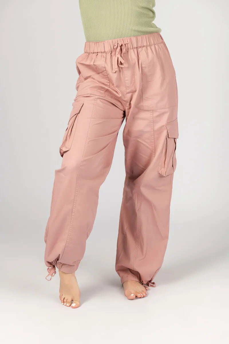 Pantalón cargo ajustable en el tobillo YMI