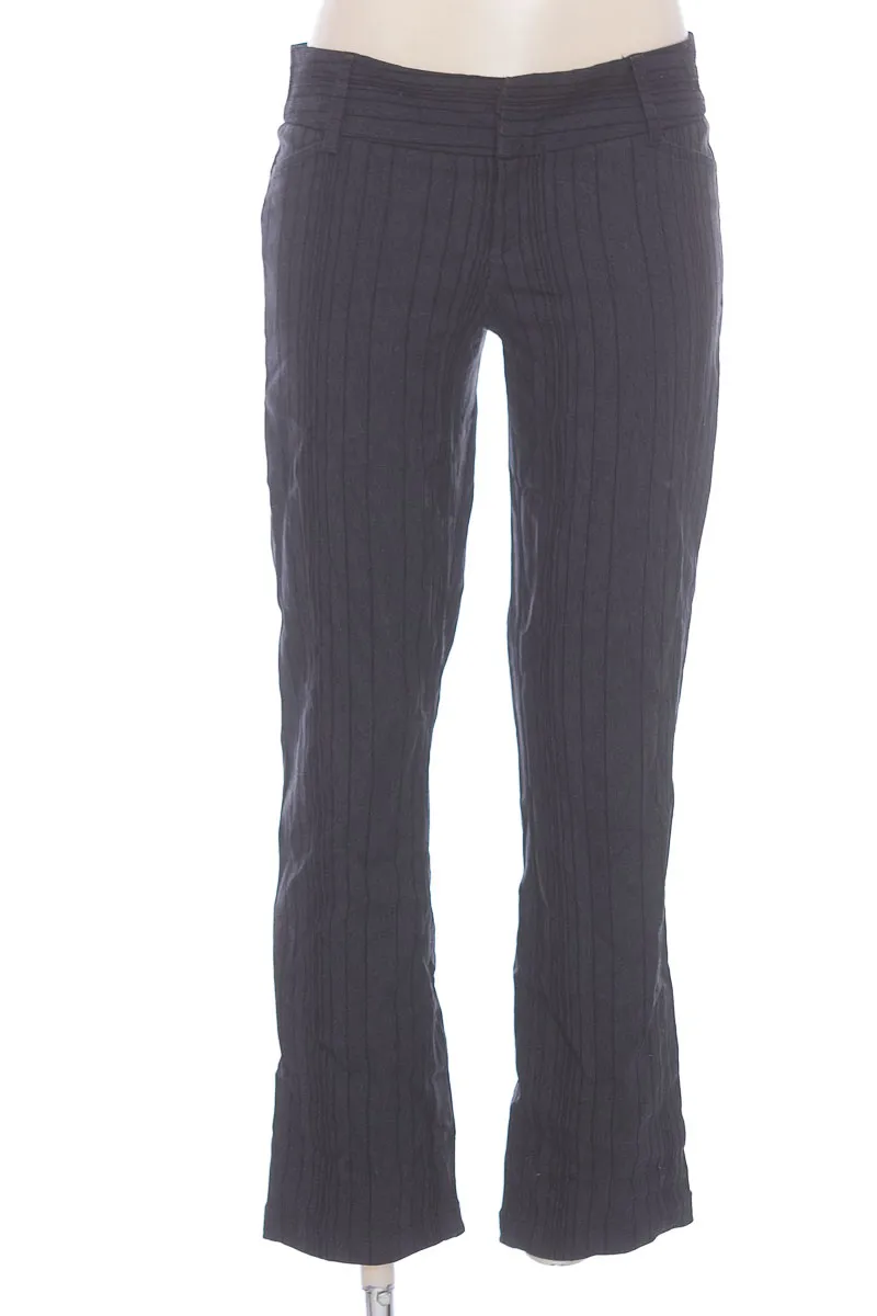 PANTALóN COLOR NEGRO  ARKITECT