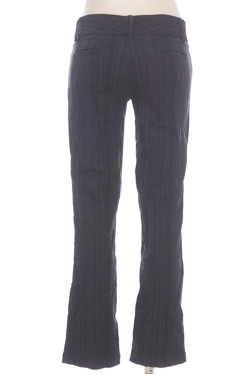 PANTALóN COLOR NEGRO  ARKITECT
