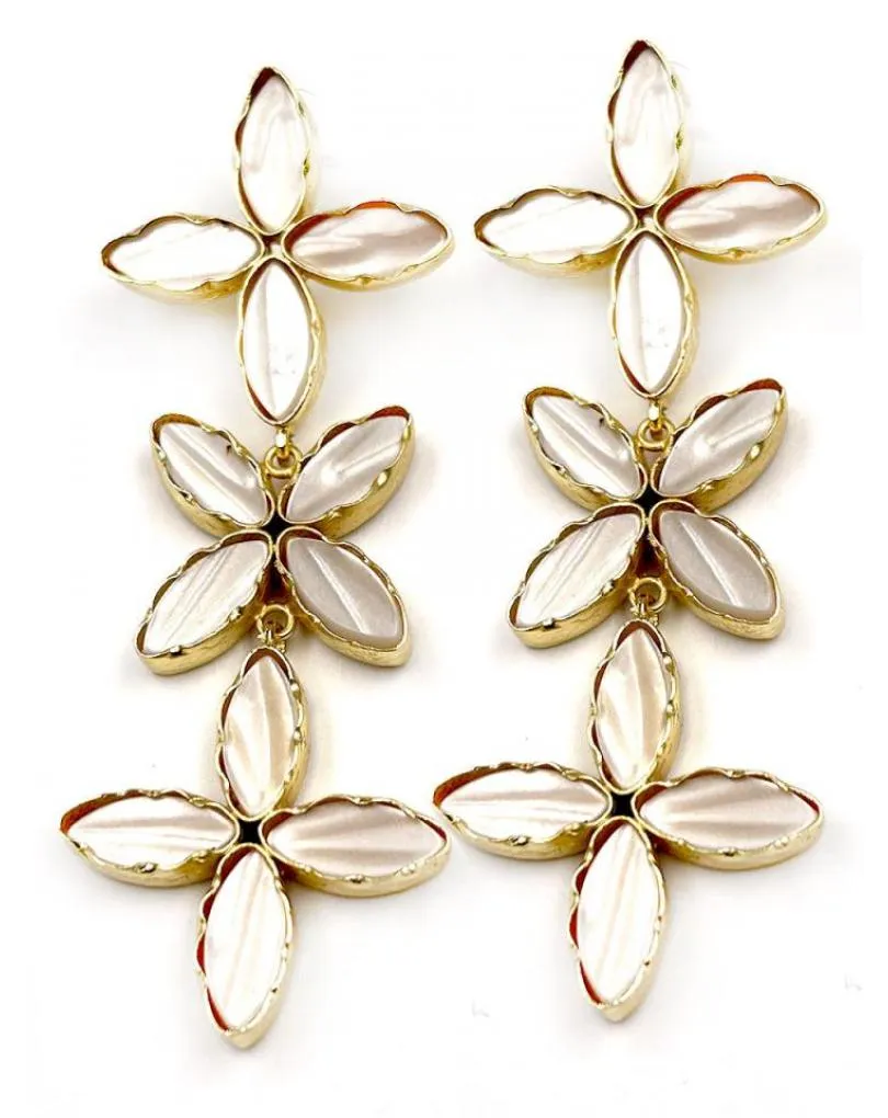 PENDIENTES BLANCOS LARGOS MUY ELEGANTES PARA BODAS