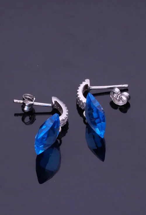 PENDIENTES LARGOS ORO BLANCO 18K CON TOPACIO AZUL REF3441B3