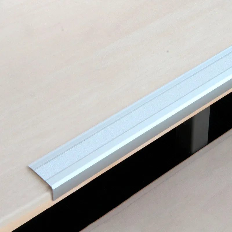 Perfil de borde de peldaño antideslizante, aluminio m2 Easy Clean blanco, ancho 1000 mm, grosor 4 mm
