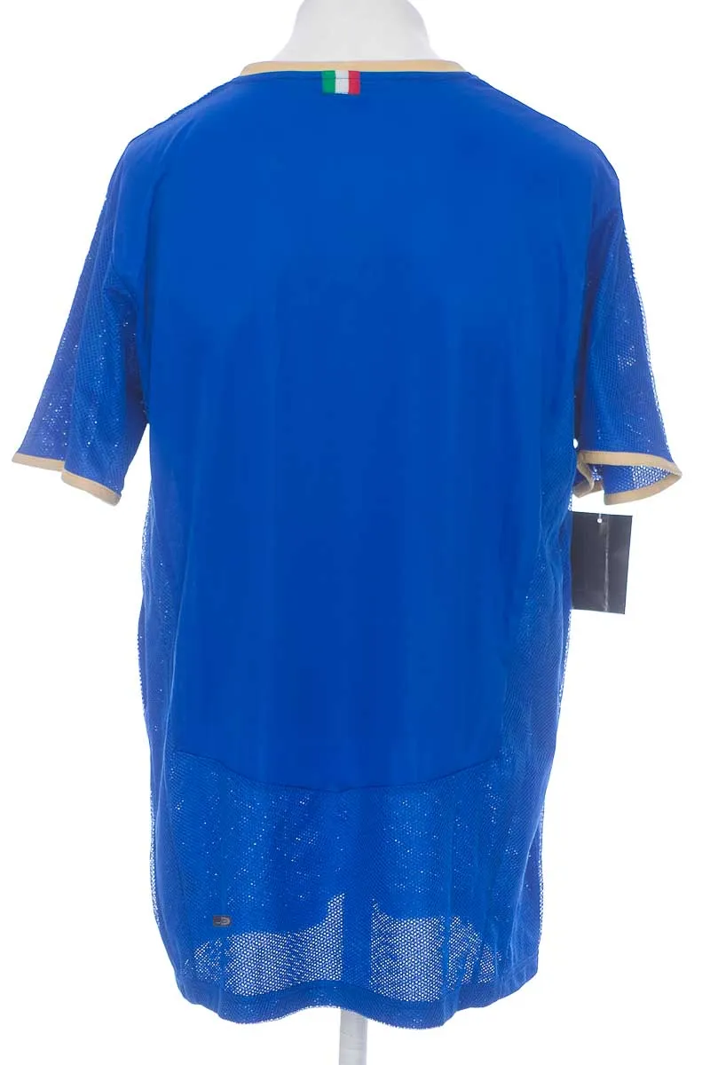 ROPA DEPORTIVA COLOR AZUL  CLOSEANDO