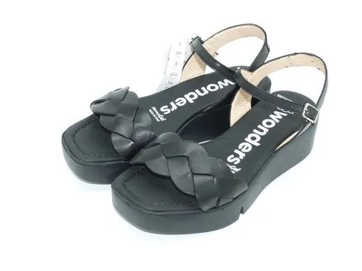 SANDALIA TACóN WONDERS B7931 NEGRO