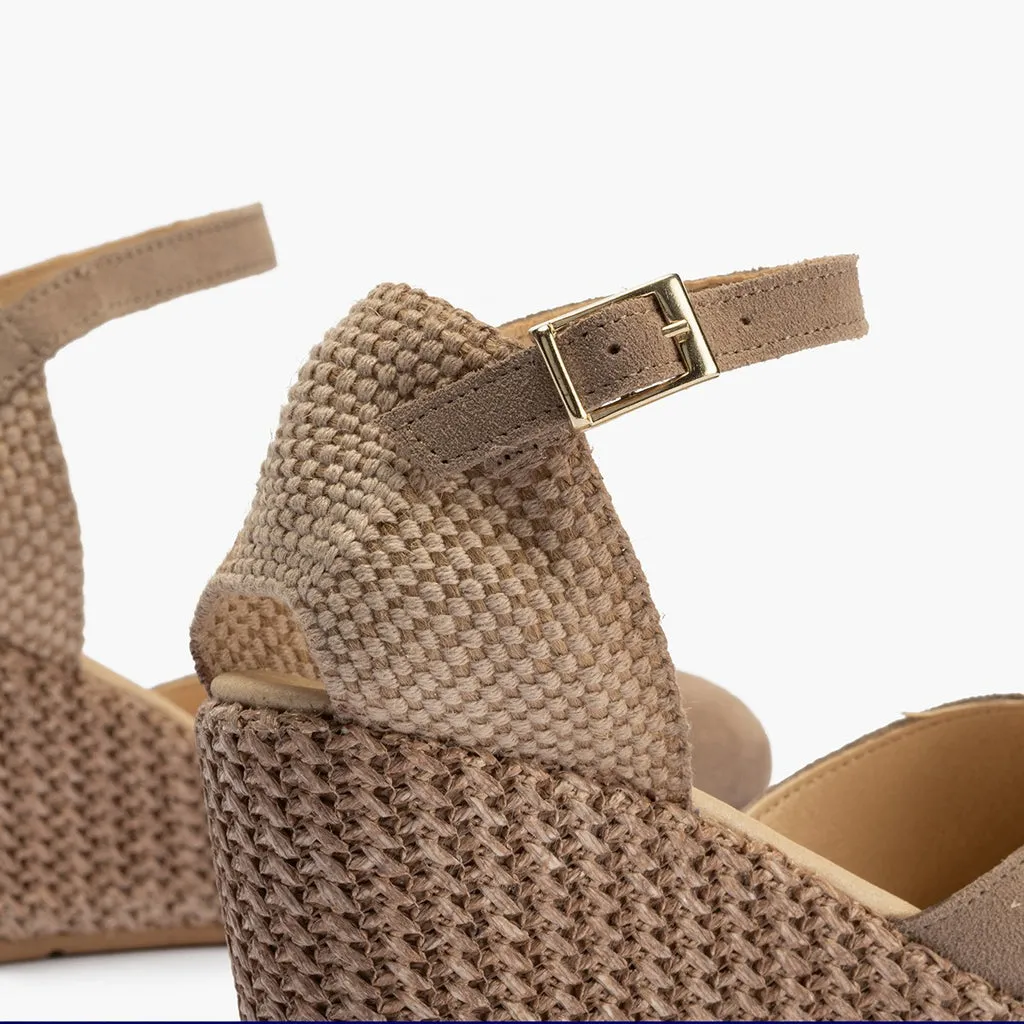 Sandalia valenciana alta hueco redondo serraje BEIGE