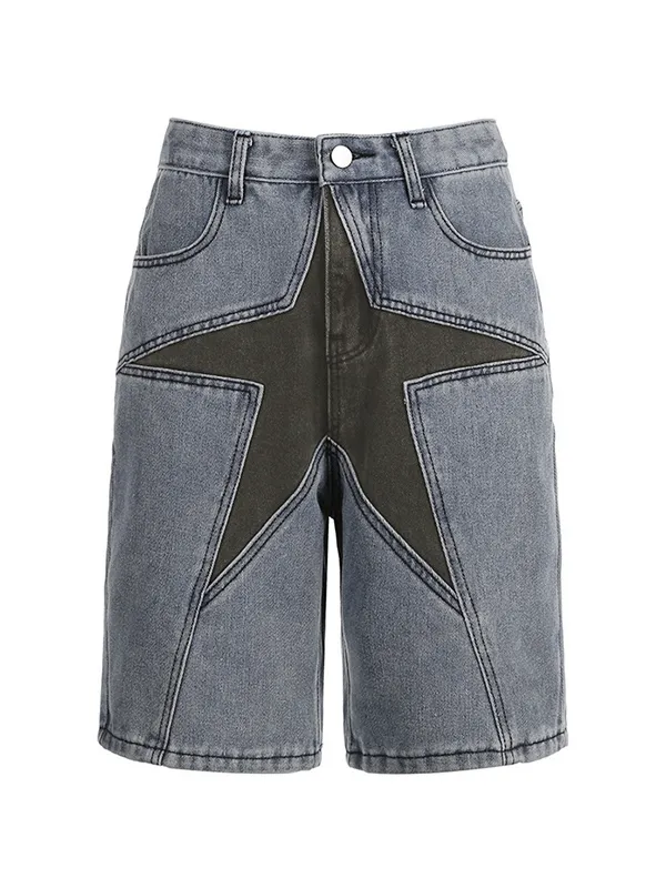 Shorts de mezclilla ajustados con estrellas de cinco puntas