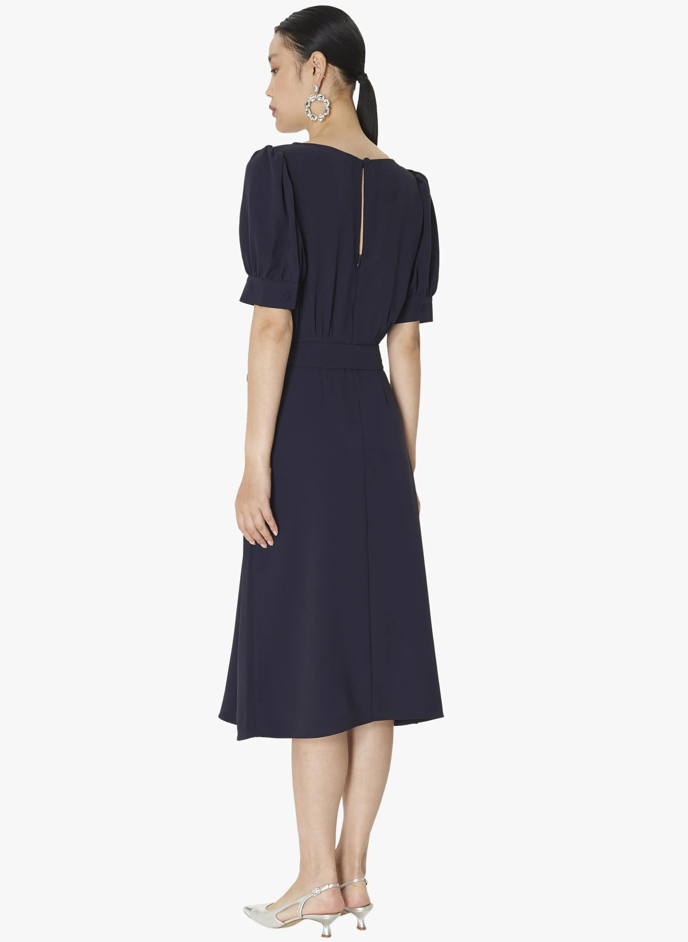TARA JARMON RILLYTIS  VESTIDO MIDI CON CUELLO REDONDO EN AZUL