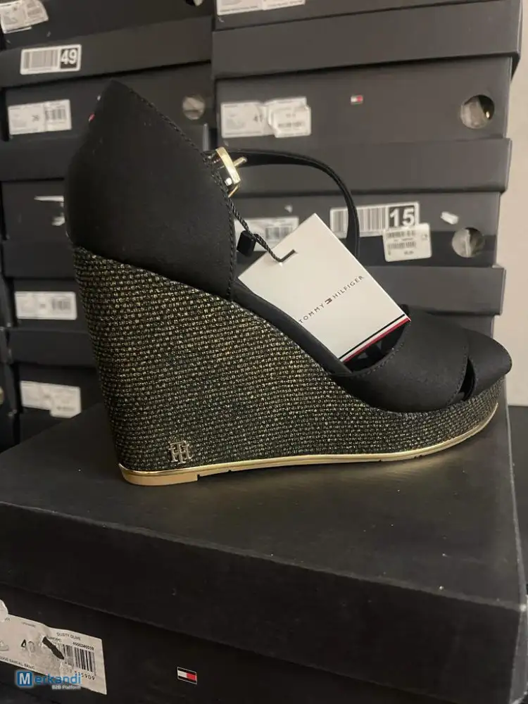 Tommy Hilfiger/Tommy Jeans stock shoes