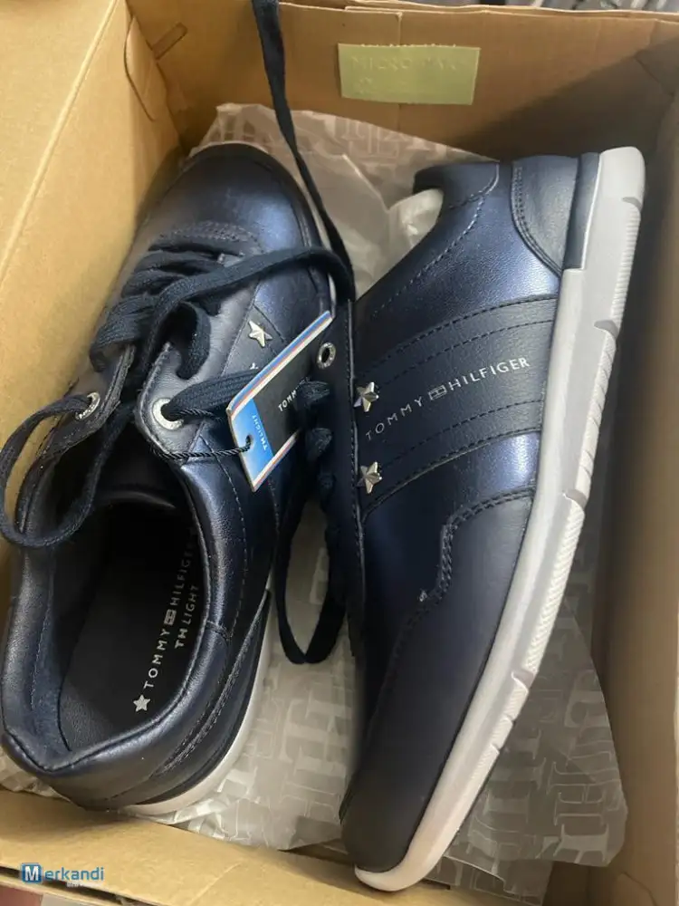 Tommy Hilfiger/Tommy Jeans stock shoes