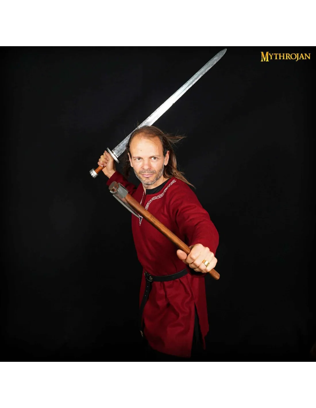 TúNICA VIKINGA EN LA CON CUELLO RIBETEADO  GRANATE